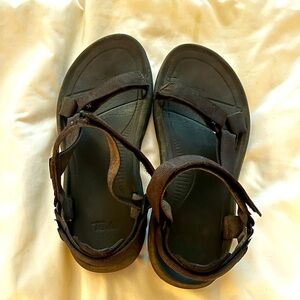 Women’s Tevas Size 10 Black